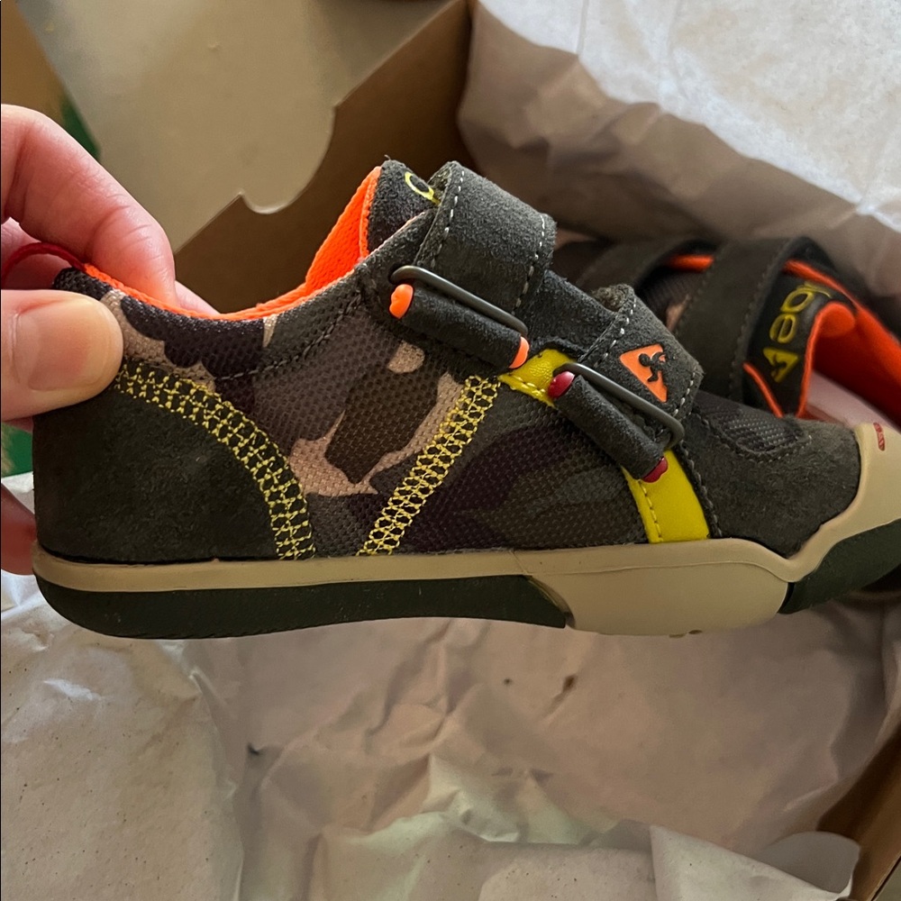 PLAE Kids Sneakers brand new never worn